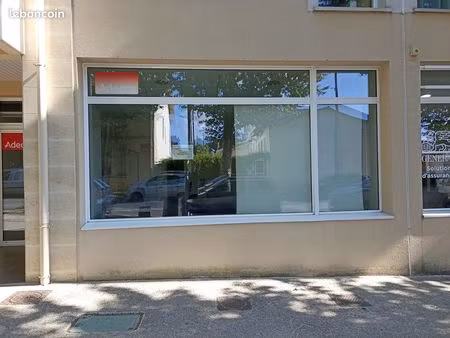 local 60 m² bazas