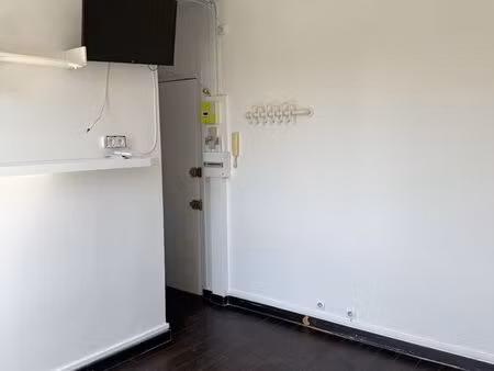 studio 1 pièce 18 m²