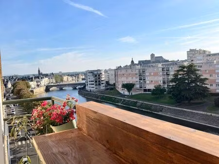 grand appartement t3 (67 m2) bord de sarthe