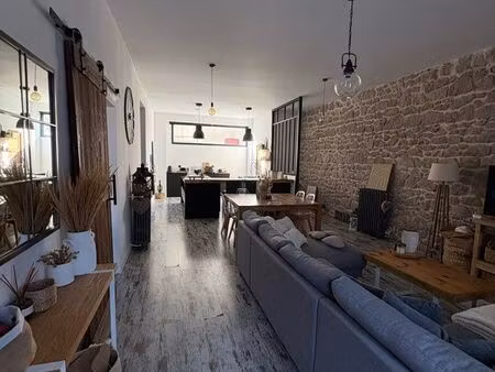 très bel appartement rénové – prêt à emménager
