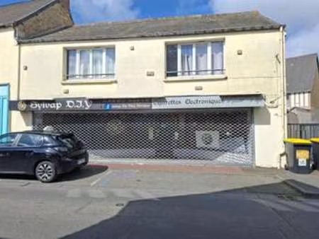 vente bureaux et commerces à mezidon-canon (14270) : à vendre / 88m² mezidon-canon