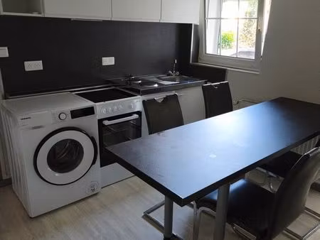 t2 meublé avec terrasse