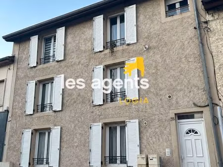 immeuble 10 pièces 217 m²