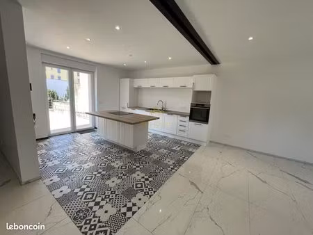 maison 8 pièces 175 m²