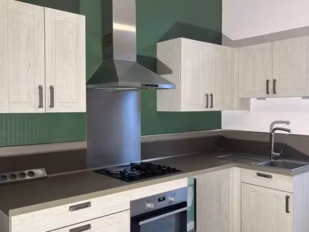 appartement lumineux avec extérieur collectif