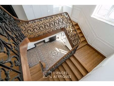 demeure de famille historique et sa salle des voûtes près de valenciennes