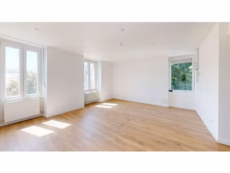 hauts des chaprais besançon - appartement t4 avec cellier et stationnement privatifs.