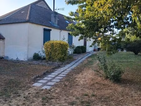 maison proche commerces