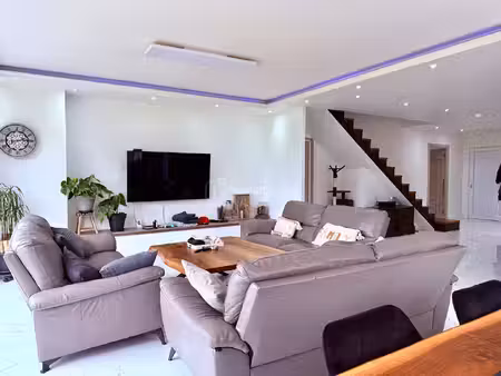 maison moderne calme