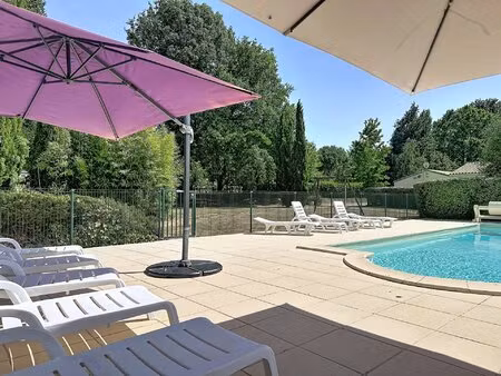 complexe de gites avec piscine et tennis au cœur de la vendée