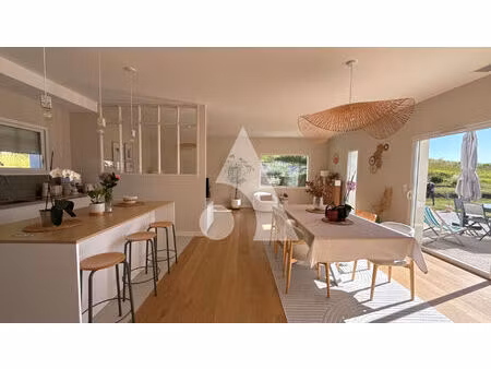maison de plain pied récente 3 chambres 127 m2