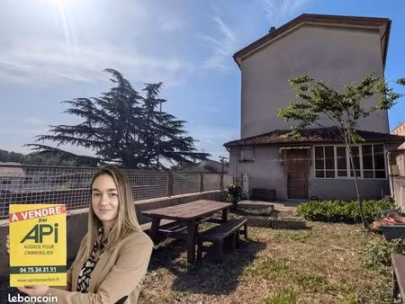 maison de village 7 pièces 198 m²