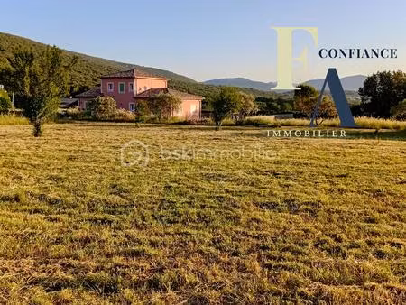 terrain de 1 000 m² à brissac