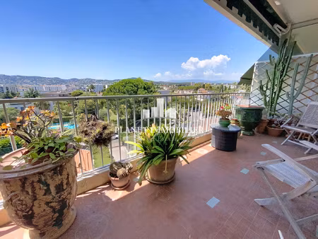 juan les pins 3 pieces dernier etage