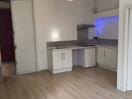 appartement t2 bordeaux - 34 m2 - 865 euros ttc