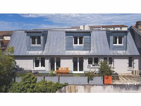 besancon - appartement t4 duplex - terrasse de 30 m²  parking privatif et esprit maison