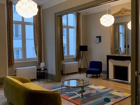a deux pas de la place stanislas  appartement de caractère de 130m² entièrement rénové et 