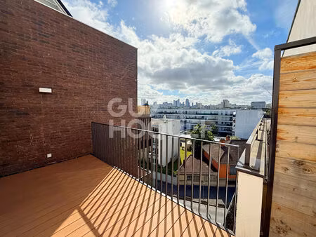 appartement 3 pièces avec balcon et vue sur la défense ? rer nanterre ville