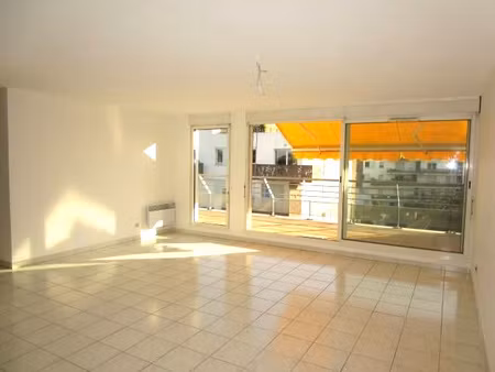appartement t2 51.97m2 ascenseur terrasse parking