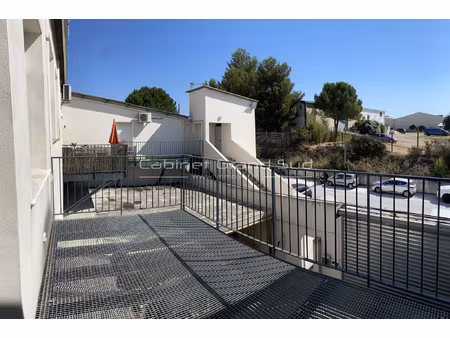 appartement t2 de 63m2 avec terrasse et pkg