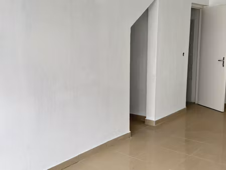 local commercial 45 m2 baie-mahault