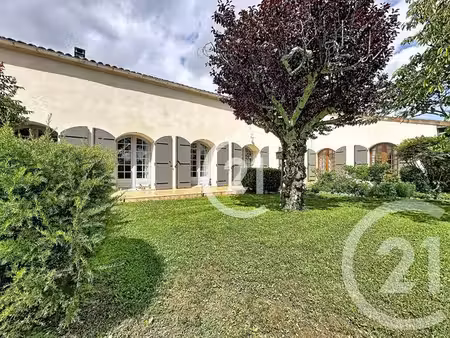 maison à vendre - 8 pièces - 259 50 m2 - boutiers st trojan - 16 - poitou-charentes
