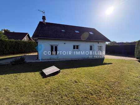 maison familiale t7 sur la commune de montferrat