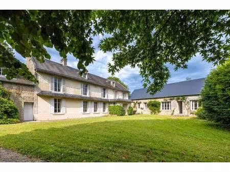 tout proche d’omaha beach  une maison de famille et sa maison d’amis dans un jardin de plu