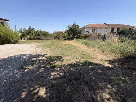 terrain constructible de 380 m2- grézieu-la-varenne