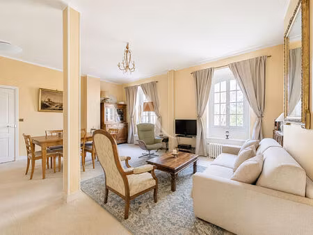 appartement 4 pièces de 90 m² - saint-germain-en-laye  quartier alsace