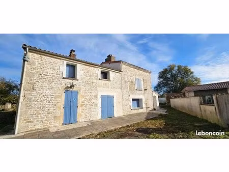 maison en pierre cœur de chauray