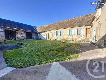 ferme 6 pièces 530 m²