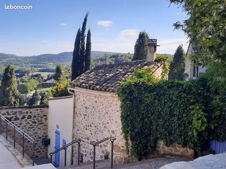 maison de charme en pierre – vue mont ventoux – roussas