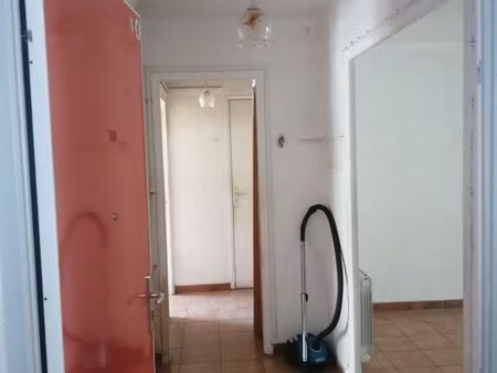 t3 55 m² rez-de-chaussée avec cave toulon est
