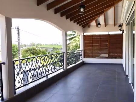très beau t4