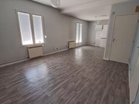 loue f2 à chaumont