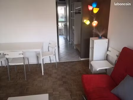 joli studio meublé traversant lyon 9