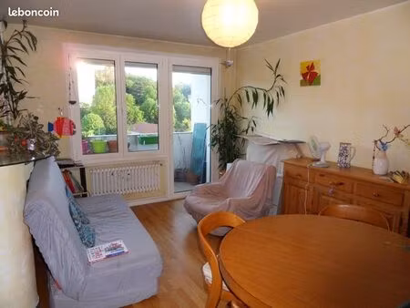 f3 traversant avec balcon/cave quartier richelandiere