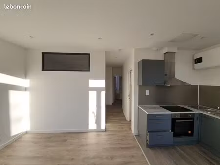 appartement f2 proche commerces et lycée
