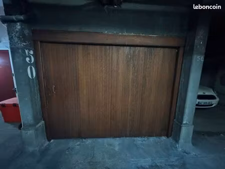garage  box  parking