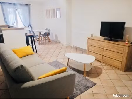 appartement t2 meublé 45 m² – centre-vill