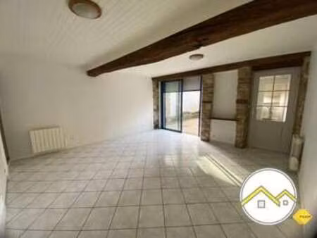 location appartement 2 pièces à châteaubriant centre (44110) : à louer 2 pièces / 55m² châ
