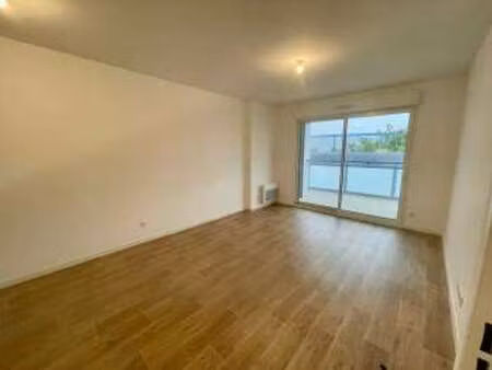 location appartement 2 pièces à dinard (35800) : à louer 2 pièces / 45m² dinard