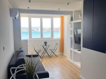 t2 sur la plage - pointe-rouge - bail meublé - cabanon de pêcheur