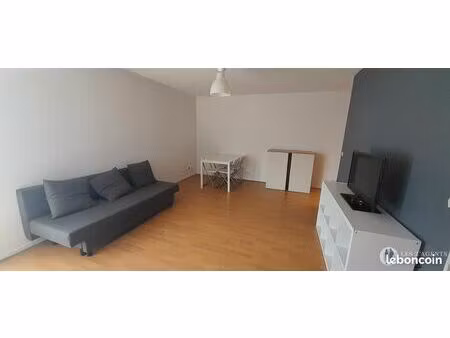 studio 1 pièce 31 m²