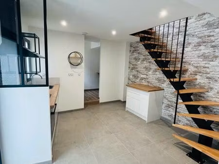 duplex indépendant avec terrasse et parking