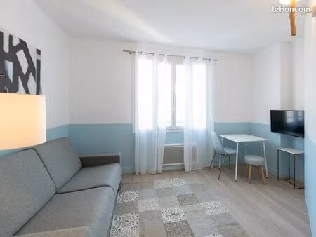 studio rénové meublé toutes charges comprises