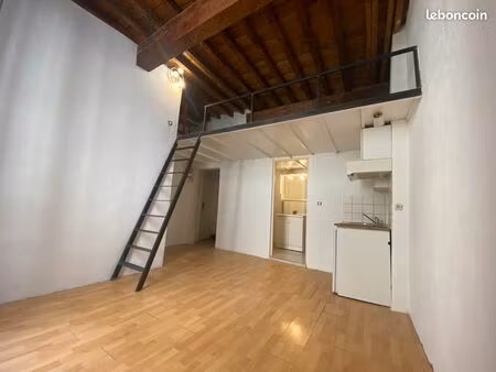 studio avec mezzanine  proche de la place candolle