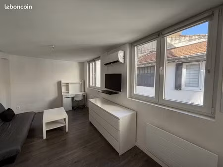 studio 1 pièce 26 m²