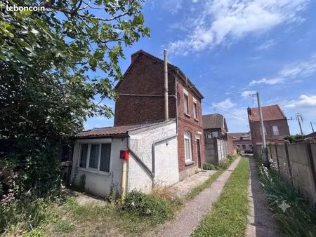 maison 2 pièces 81 m²